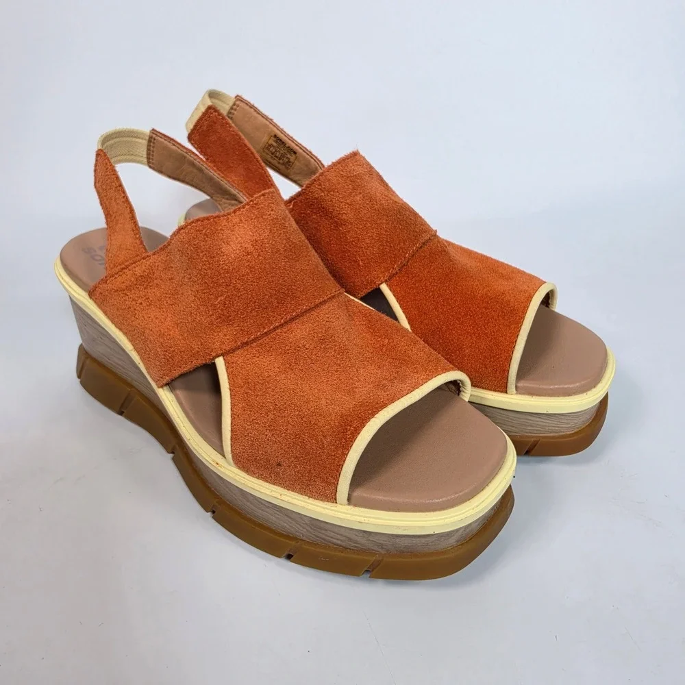 SOREL Joanie III Slingback Wedge Sandals Women's 8.5 Orange Suede Chunky Retro